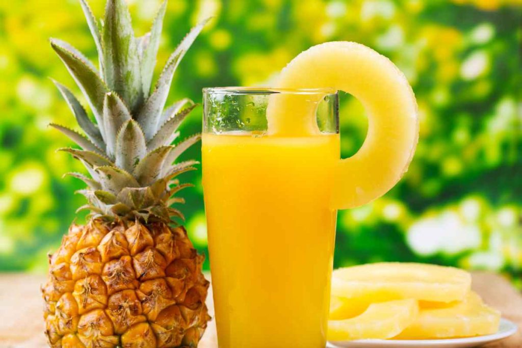 boisson pour faire baisser l'acide urique : jus d ananas